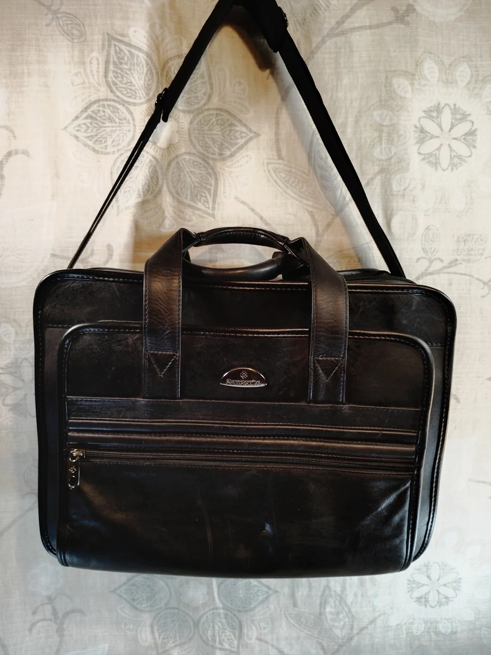 Samsonite Black Laptop Briefcase/Messenger /Travel Bag with Shoulder Strap